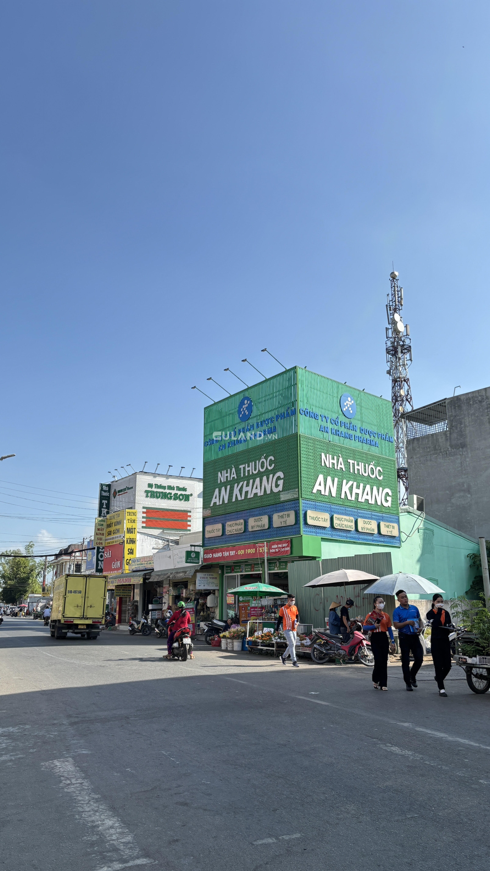 Bán nhà 6M mặt tiền đường Ngô Quyền chợ Bình Minh - sát vách nhà thuốc Long Châu