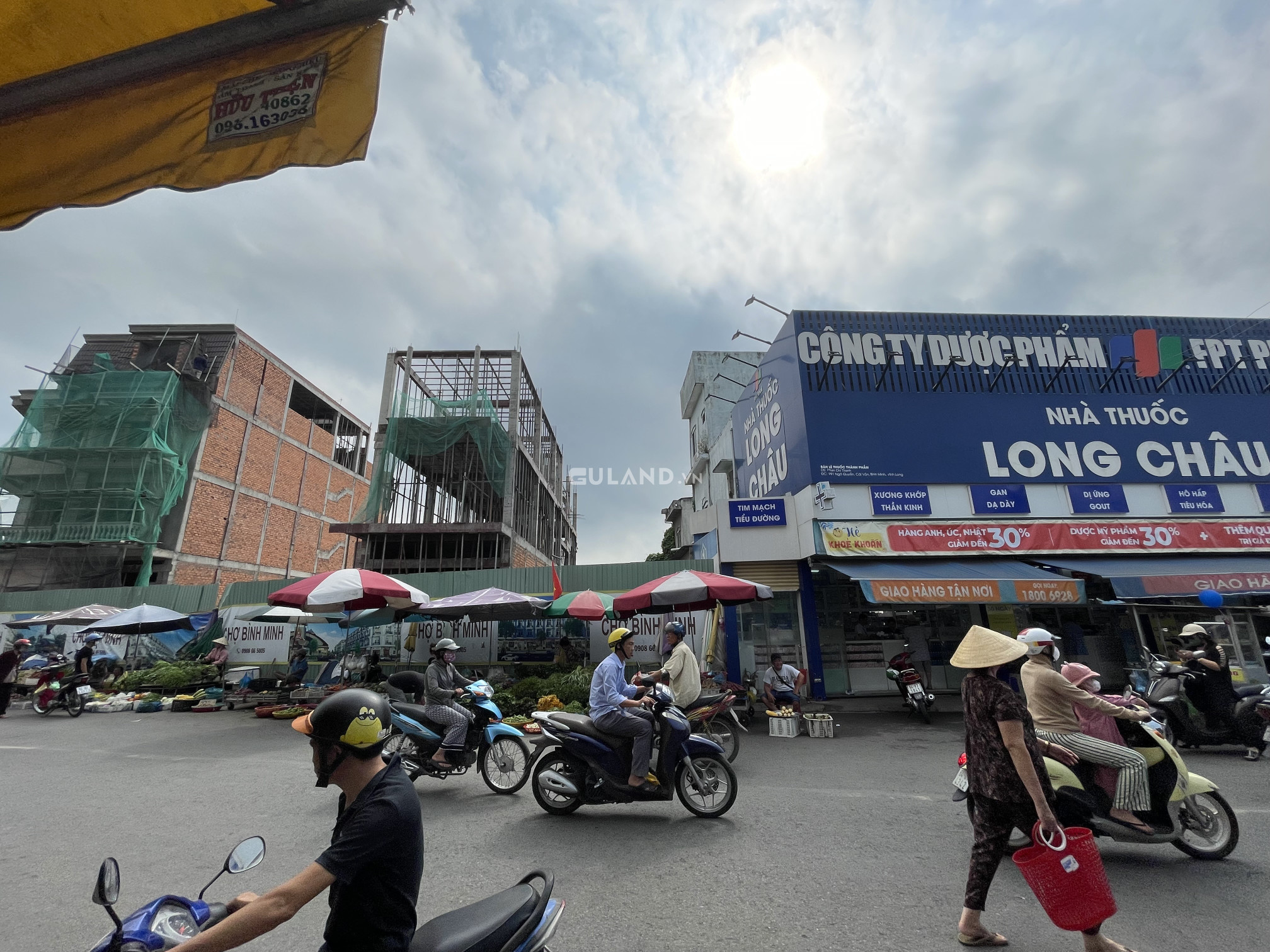 Bán nhà mặt tiền 1 trệt 3 lầu, diện tích sử dụng 524.4 m2 tại chợ Bình Minh